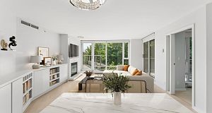 305 8 Smithe Mews Yaletown