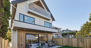 2 6040 Larch Street Kerrisdale
