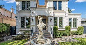 6963 Fremlin Street South Cambie