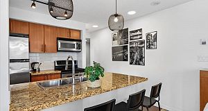 905 58 Keefer Place Downtown VW