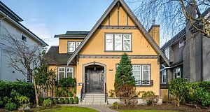 2979 W 31st Avenue MacKenzie Heights