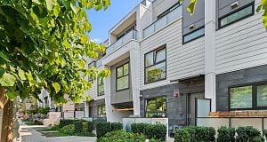 156 W Woodstock Avenue Cambie