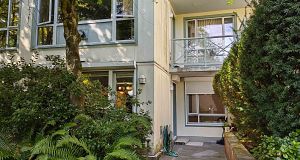 106 5770 Oak Street Oakridge VW