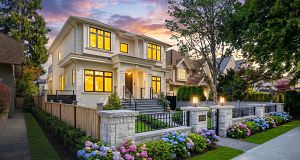2755 W 38th Avenue Kerrisdale