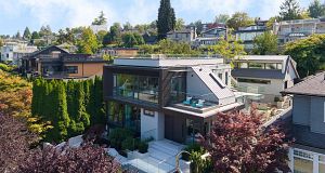 3489 Puget Drive Arbutus