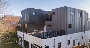 3 950 W 57th Avenue South Cambie