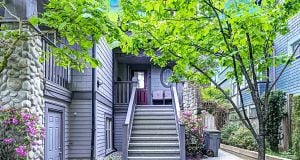 208 W 13th Avenue Mount Pleasant VW
