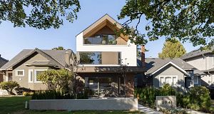 1 2941 W 29th Avenue MacKenzie Heights
