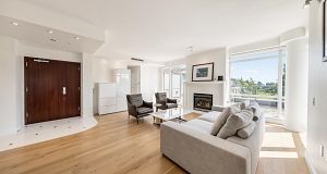 602 618 W 45th Avenue Oakridge VW