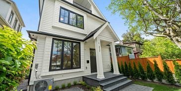 Photo of 1 312 E 40TH AVENUE in Vancouver