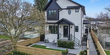 Photo of 2564 15th Avenue, Vancouver BC V5M 2K1 in Vancouver