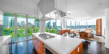 Photo of 702 1560 HOMER MEWS, Vancouver BC V6Z 0A5 in Vancouver