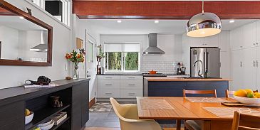 Photo of 931 BELVISTA CRESCENT, North Vancouver BC V7R 2B3 in Vancouver