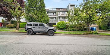Photo of 4 1949 W 8TH AVENUE, Vancouver BC V6J 1W2 in Vancouver