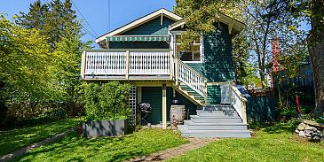 Photo of 3336 E Georgia Street in Vancouver