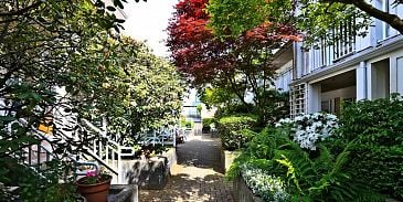 Photo of 218 2545 W Broadway in Vancouver