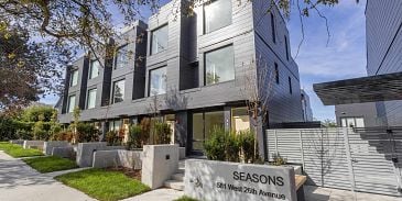 Photo of 557 W 26th Avenue in Vancouver