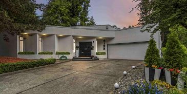 Photo of 4133 Tytahun Crescent in Vancouver
