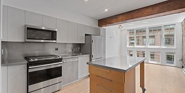 Photo of 308 1072 Hamilton Street in Vancouver