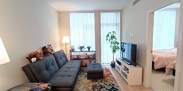 Photo of 512 2033 W 10th Avenue in Vancouver