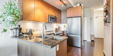 Photo of 305 2008 E 54th Avenue in Vancouver