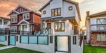 Photo of 1 5459 Rhodes Street in Vancouver