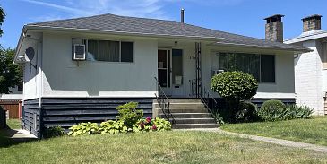 Photo of 2750 Rosemont Drive in Vancouver