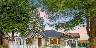 Photo of 550 Sutherland Avenue in Vancouver