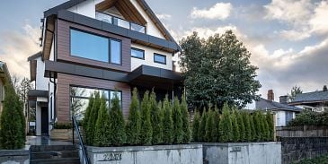 Photo of 2 2474 E 21st Avenue in Vancouver