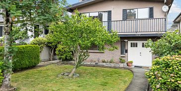 Photo of 2417 Adanac Street in Vancouver