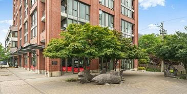 Photo of 216 2689 Kingsway in Vancouver