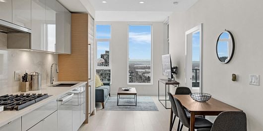 2308 3438 Sawmill Crescent