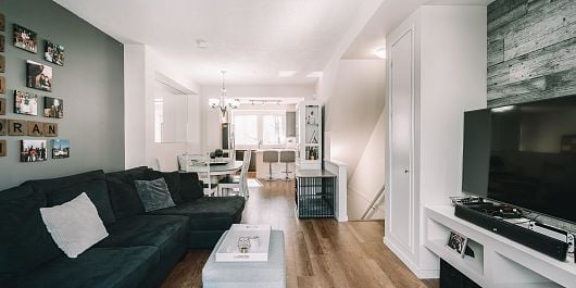 136 2418 Avon Place