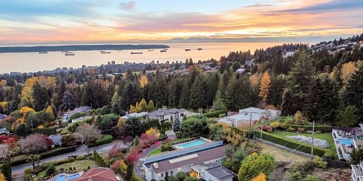 1035 King Georges Way