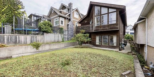 Photo of 3542 ETON STREET in East Vancouver