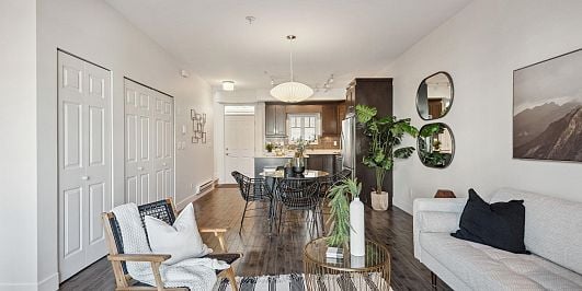 Photo of 211 2273 TRIUMPH STREET in East Vancouver