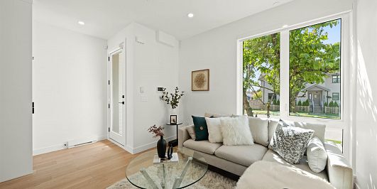 Photo of 2418 Victoria Drive in East Vancouver