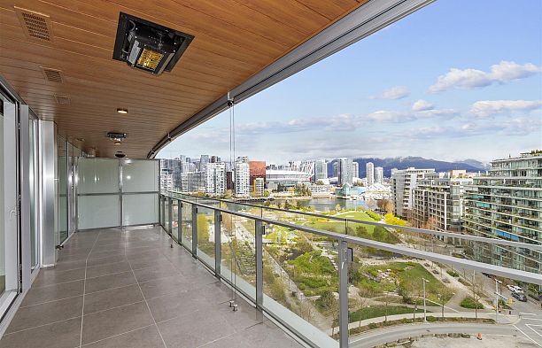 1209 1768 COOK STREET False Creek