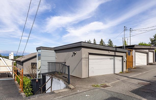 4371 PUGET DRIVE Arbutus