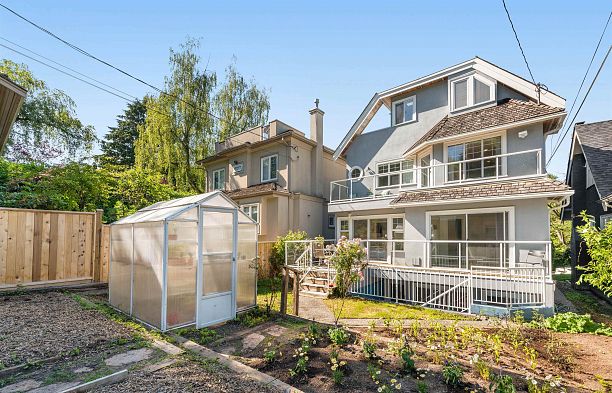 3888 W 13TH AVENUE Point Grey