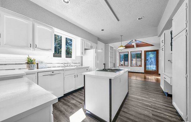 4132 CROWN CRESCENT Point Grey