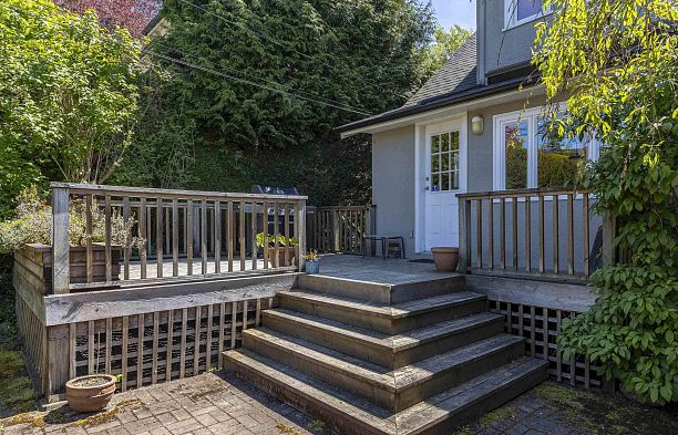 4269 W 13TH AVENUE Point Grey