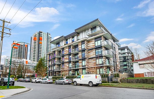 305 477 W 59TH AVENUE South Cambie