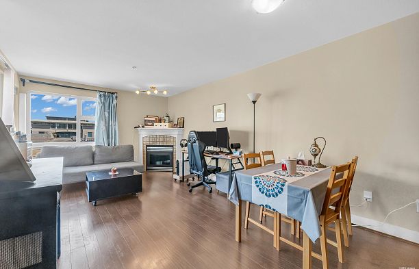 306 1858 W 5TH AVENUE Kitsilano