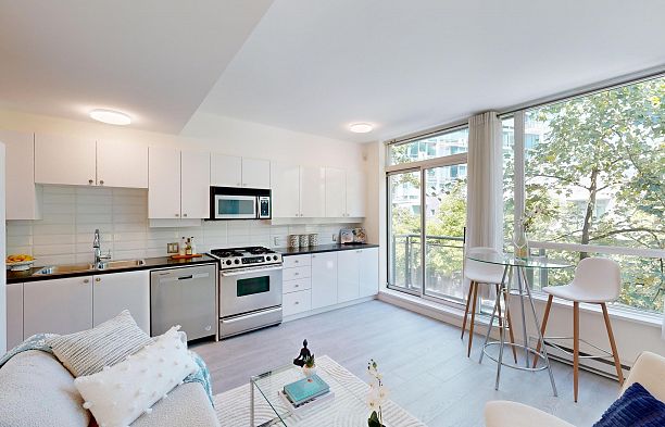 308 1478 W HASTINGS STREET Coal Harbour