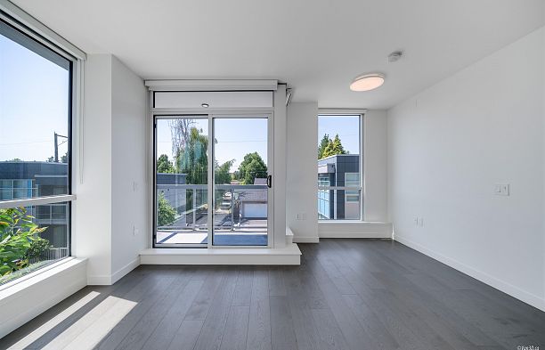 211 5189 CAMBIE STREET Cambie