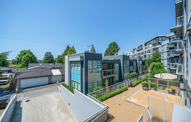 211 5189 CAMBIE STREET Cambie