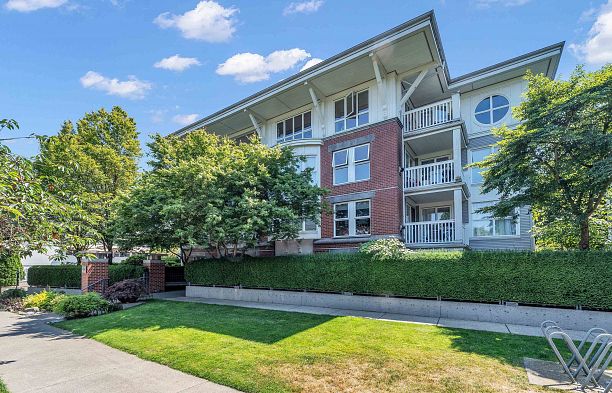 306 1858 W 5TH AVENUE Kitsilano