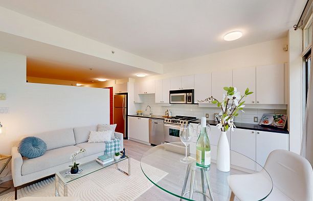 308 1478 W HASTINGS STREET Coal Harbour