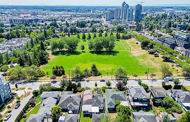 421 W 59TH AVENUE South Cambie